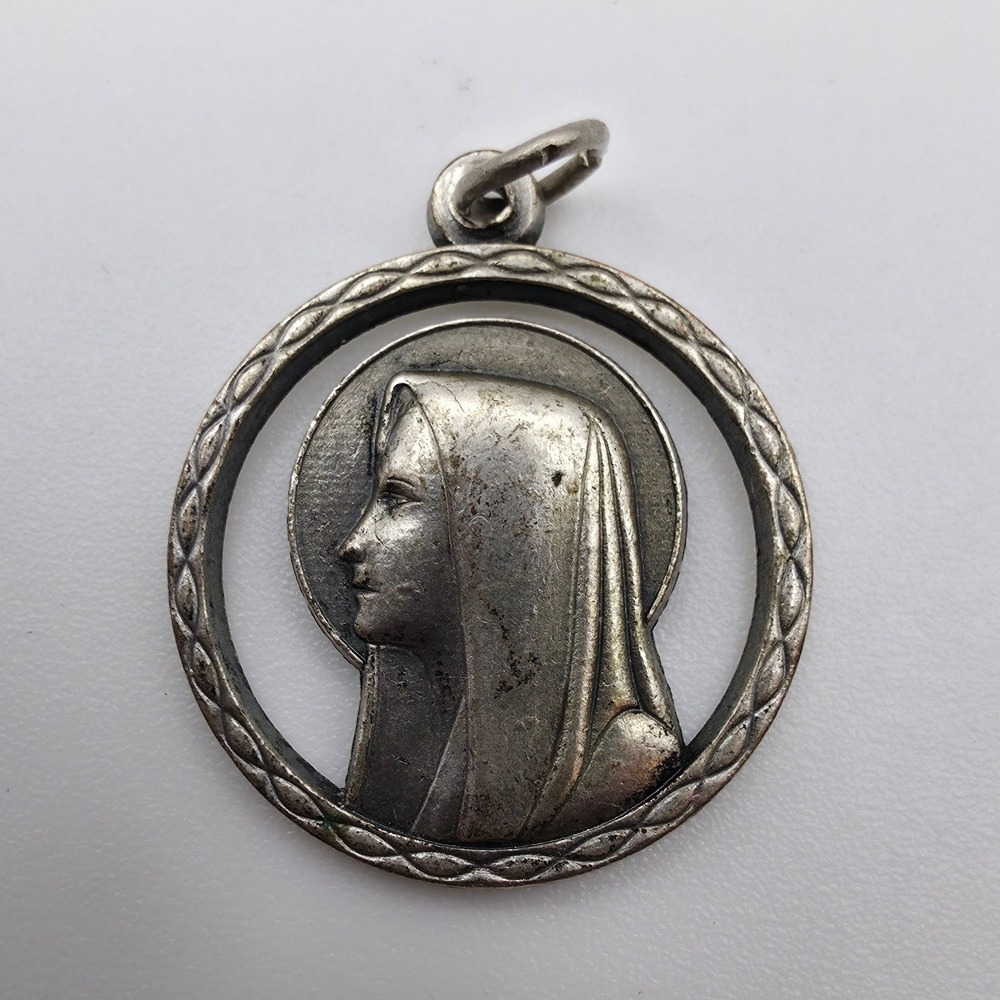 Unbranded Virgin Mary Profile Medal OS Silver Fair Italy Religious Pendant